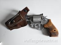 Smith & Wesson 629 PC  . 44 Magnum   –   2 5/8 Zoll