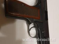 Fn Browning HP mit Zubehör 