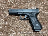 Pistole Glock 22 Gen 3 Kaliber .40 S&W mit Performanceabzug verstellbare Kimme langer Magazinhalter und Verschlussfanghebel 