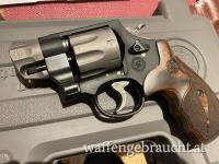 Smith & Wesson 327 Performance Center 8 Shooter RESERVIERT